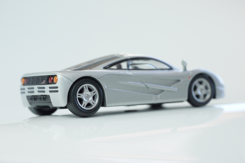 Illustration for article titled Kyosho British Sports Car collection 1/64 # 76 - Project Speeding Kiwi # 1 - 1998 McLaren F1